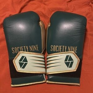 Women’s Society Nine Boxing Gloves Green and Gold